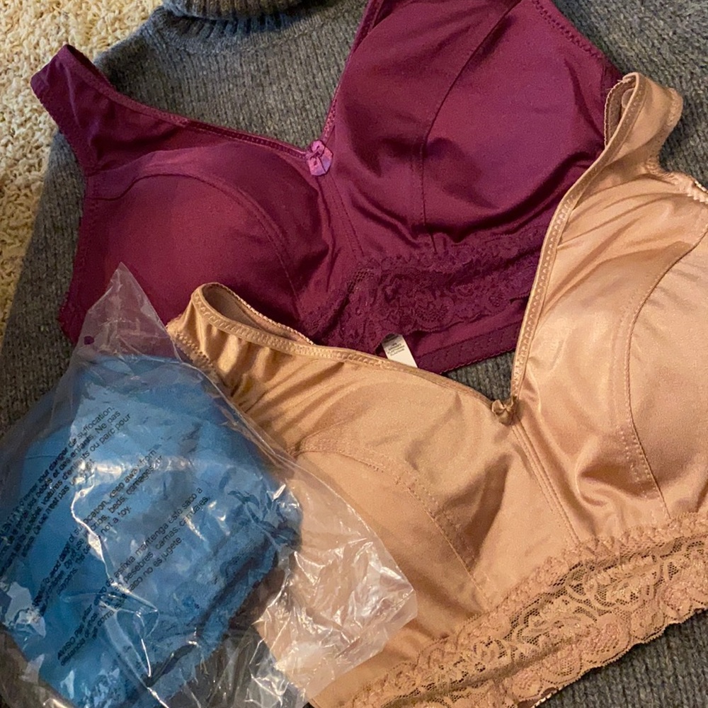 (3) brand new Rhonda Shear pullover bras